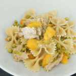 pasta integrale con tonno e pomodori gialli