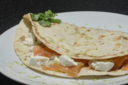 piadina dove nasce come si cuoce e come farcirla