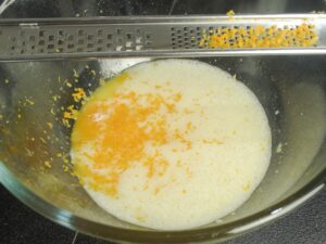 scorze di arancia per ciambellone