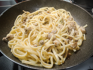 scialatielli in pentola