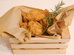 alette di pollo o nuggets fatti in casa