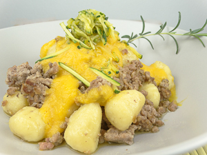 gnocchi con salsa di peperoni
