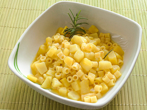 ricetta pasta e patate con rosmarino e curcuma
