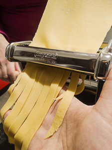 tagliatelle fatte con la macchina