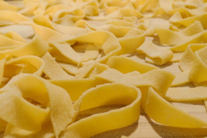 Tagliatelle fatte in case con semola e farina