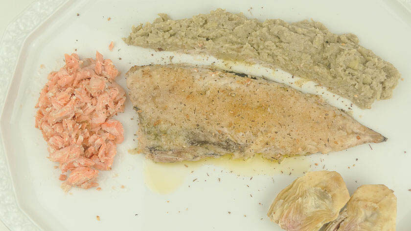 filetti di sgombro e salmone con crema di carciofi