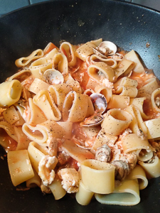 cottura pasta e ragù di pesce