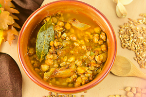 zuppa ceci e castagne con legumi