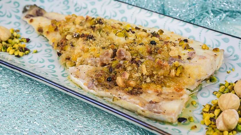 Ricetta orata al forno con granella di pistacchi e nocciole