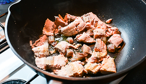 salmone in padella