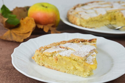 , crostata con crema pasticcera e mele