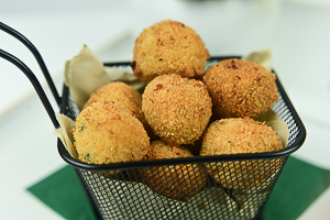 polpette fritte vegetariane con fagioli