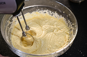 impastare con le fruste elettriche