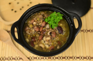zuppa di fagioli e lenticchie