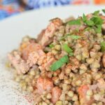 Grano saraceno con gamberi e salmone