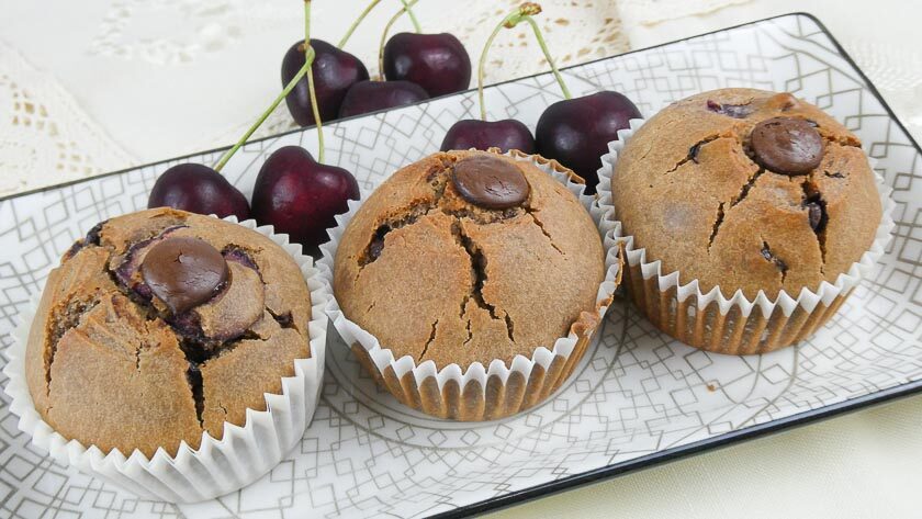 Muffins alle ciliegie senza zucchero e lattosio
