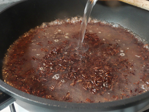 aggiungere acqua per cottura riso rosso