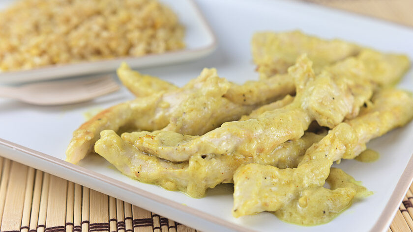 Bastoncini di petto di pollo al latte di cocco