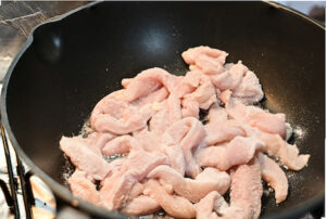 petto di pollo rosolato in padella