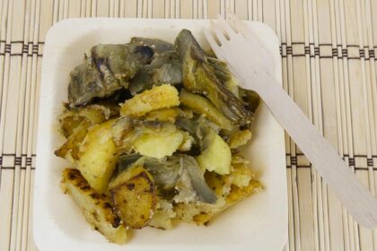 Carciofi e patate croccanti in padella