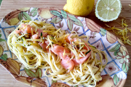 Pasta salmone e zucchine al limone