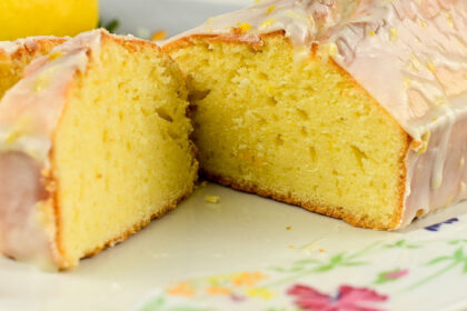 Plumcake al limone con glassa senza latte