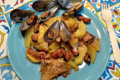 ricetta cozze e patate al forno