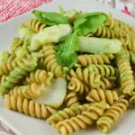 Pasta con baccalà e pesto di rucola e mandorle