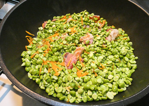 piselli secchi spezzati in padella