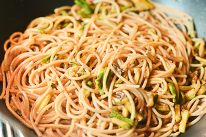 pasta con carbonara di zucchine