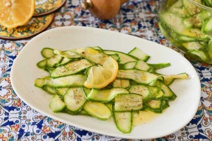 Carpaccio di zucchine marinate crude senza aceto