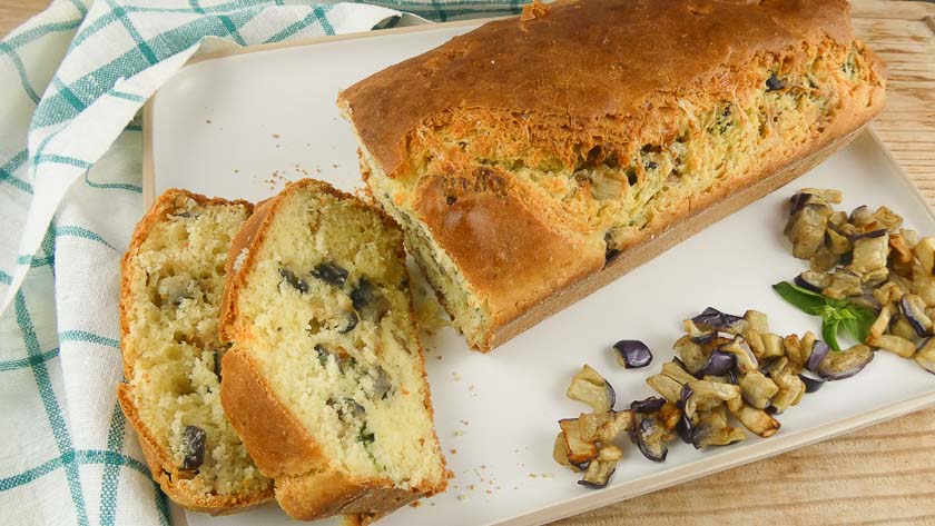 Plumcake salato con yogurt di capra e melanzane