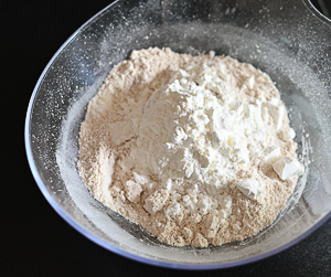 farina di avena, amido, lievito, bicarbonato e sale.