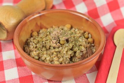 Ricetta farro integrale con ceci e tonno