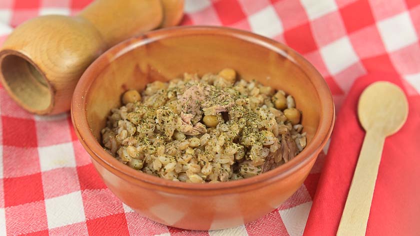 Ricetta farro integrale con ceci e tonno