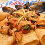 Paccheri con cozze e salmone fresco