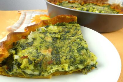 Torta salata vegetariana con bietole e patate