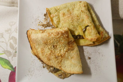 Crepe salate ripiene con crema di lenticchie