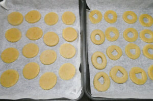 cuocere i biscotti di pasta frolla