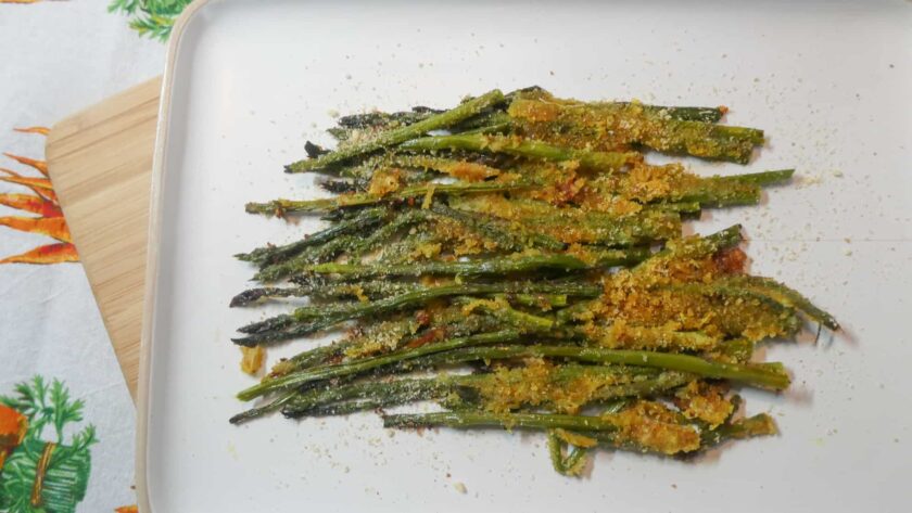 Asparagi in padella gratinati e croccanti