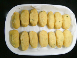 preparazione crocchette di patate e lenticchie