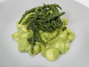 ricetta gnocchi con crema di asparagi