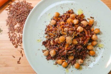 Riso rosso integrale con ceci e carote (ricetta light)