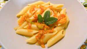 Ricetta pasta ai fiori di zucca e pomodorini gialli