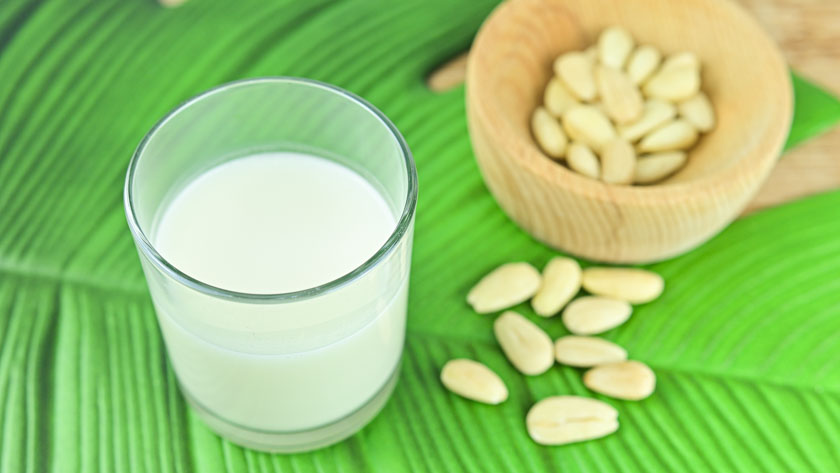 ricetta latte di mandorla senza zucchero fatto in casa