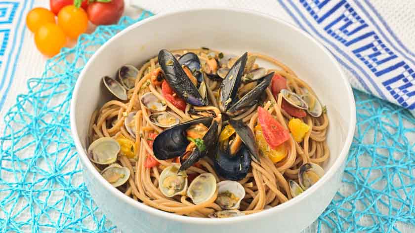 Spaghetti vongole e cozze e pomodorini