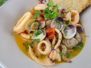 ricetta guazzetto di calamari e vongole