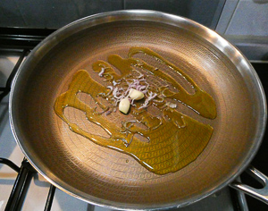 soffriggere aglio