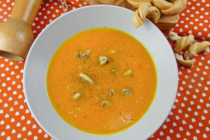 Crema di zucca e patate con castagne