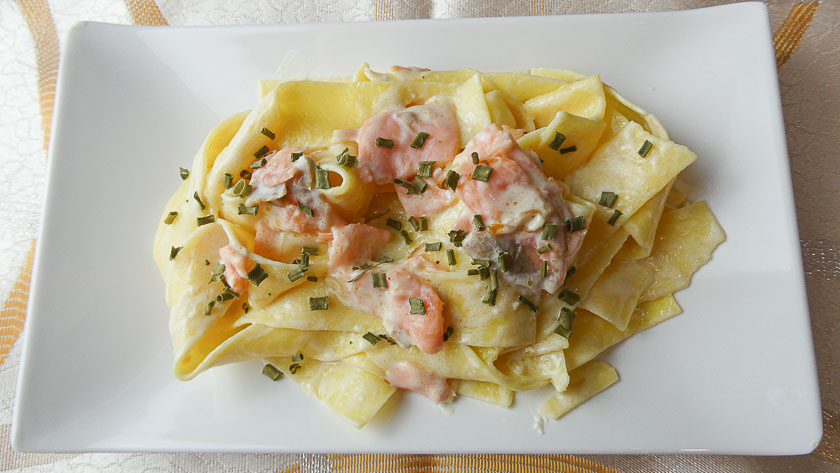 Pappardelle salmone e panna vegetale